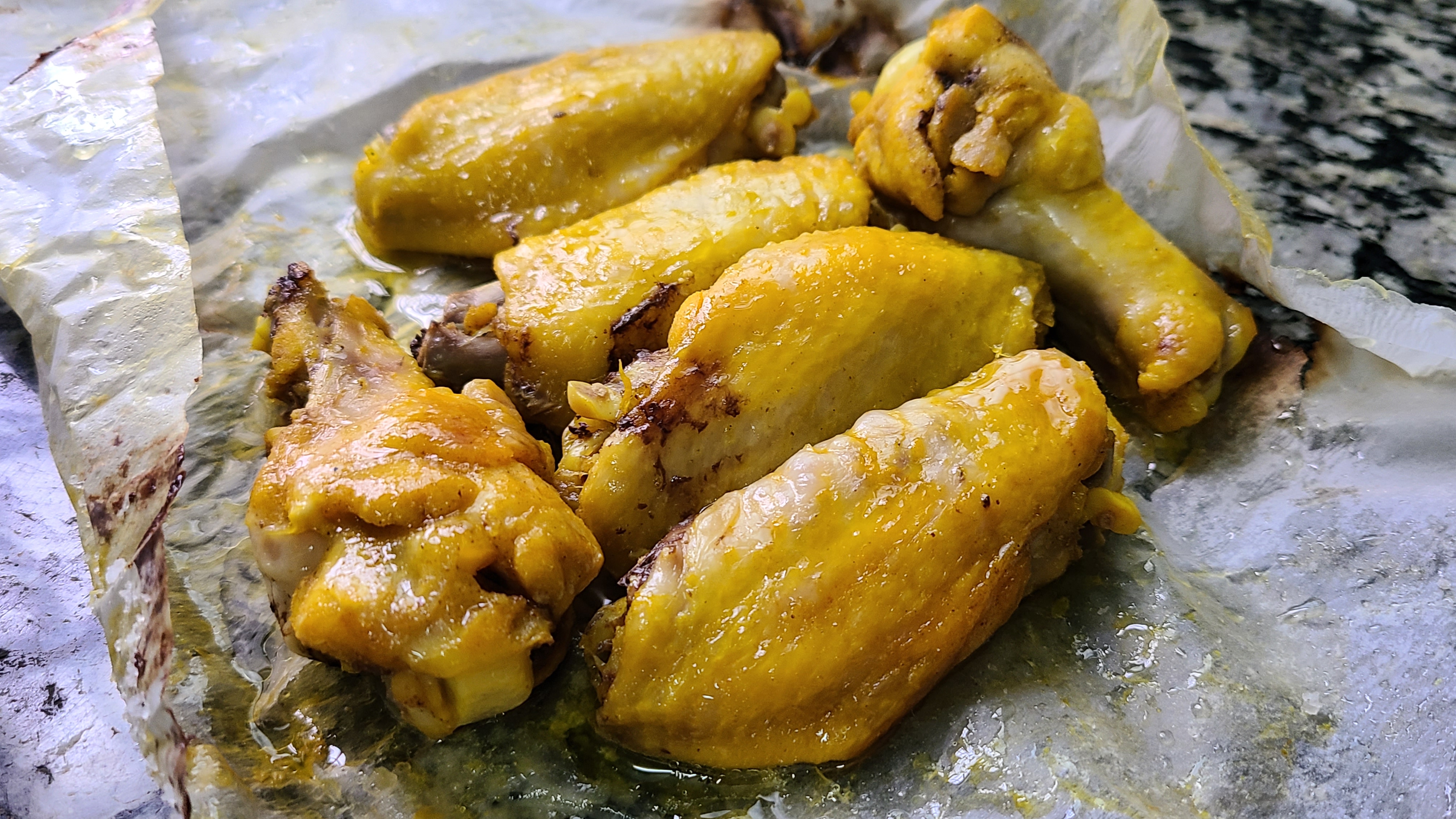 正宗咸香盐焗鸡翅,盐焗鸡翅咸香美味