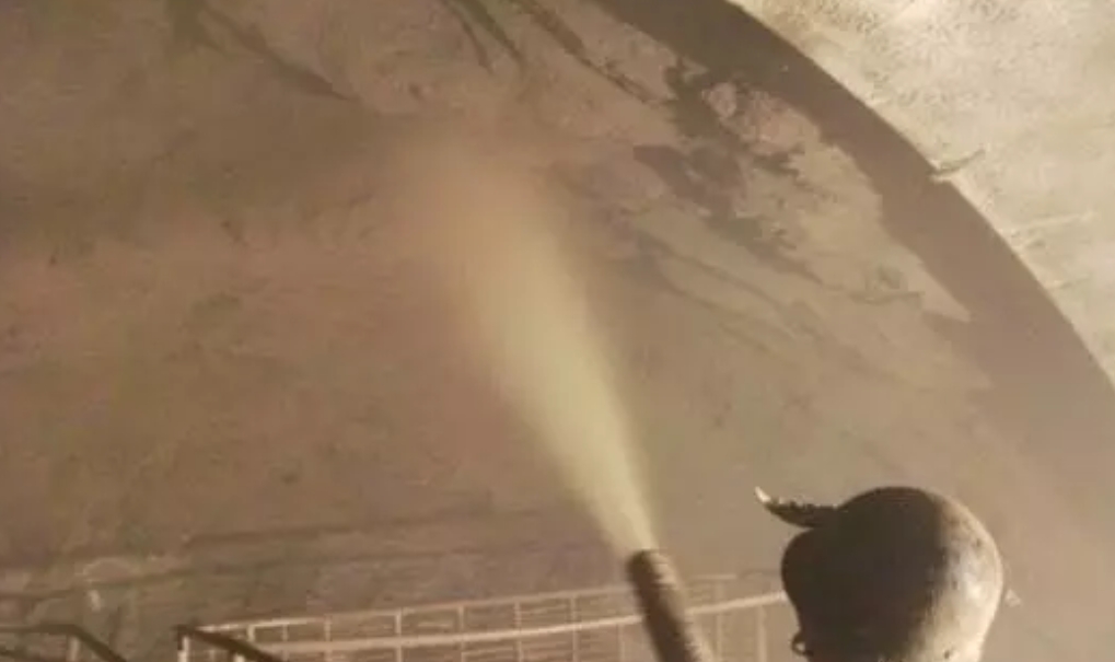 隧道二次衬砌裂缝整治方案,隧道二衬拱顶脱空解决方法