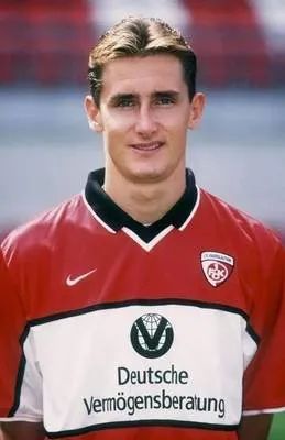 我是传奇插曲原唱,我是传奇的歌曲