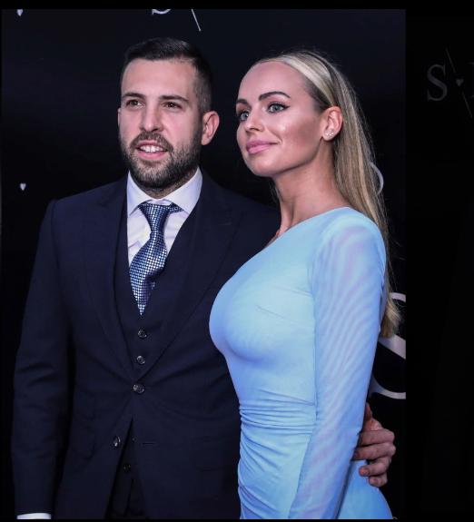 苏亚雷斯亲吻,苏亚雷斯索菲亚梅西安东内拉