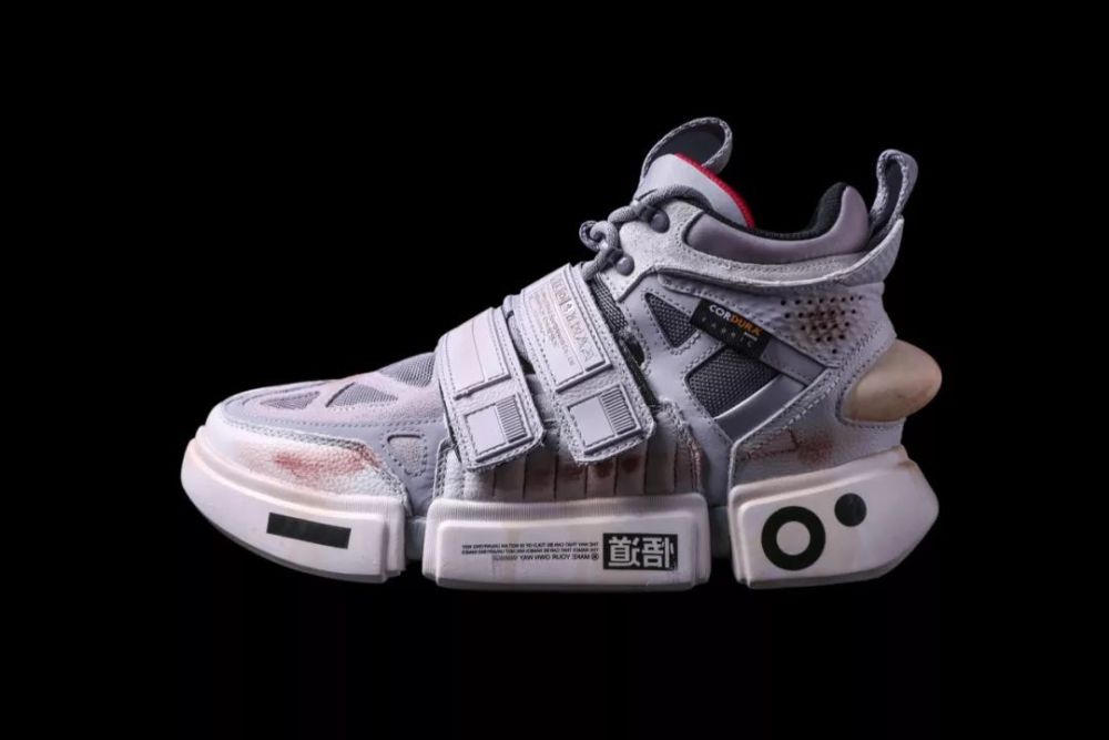 虚荣OR求实？KT7代配置拉满，CJ1代力求高端，安踏和李宁你爱谁？