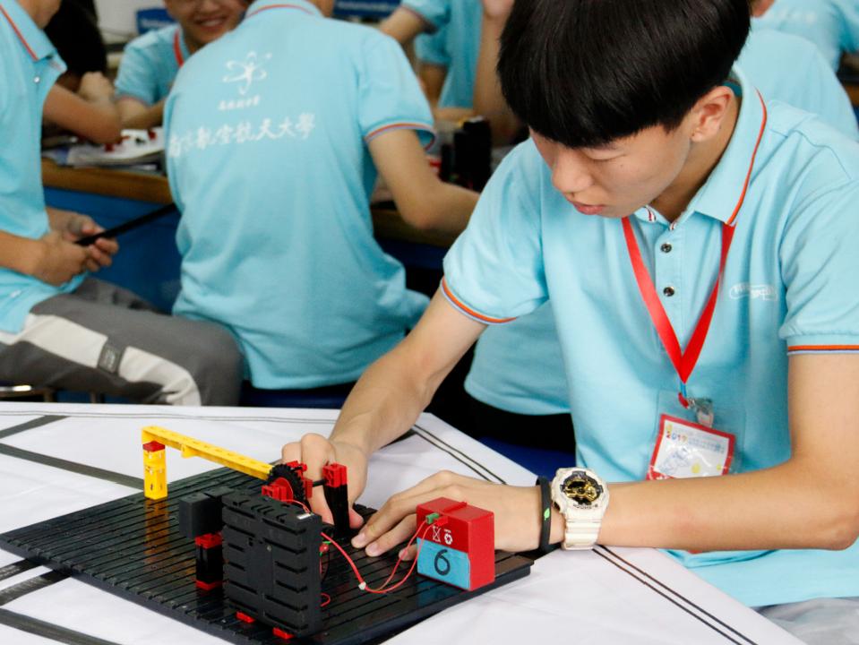 启航！2021年青少年高校科学营南京航空航天大学分营今日正式开营