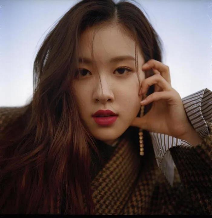 blackpink朴彩英为什么垫底 (blackpink成员朴彩英的稀有照片)