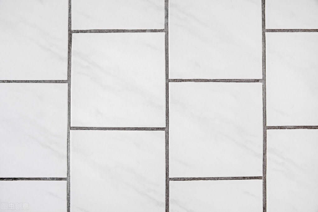 贴瓷砖调胶泥和水泥的配比,鱼池贴瓷砖用水泥还是用胶泥