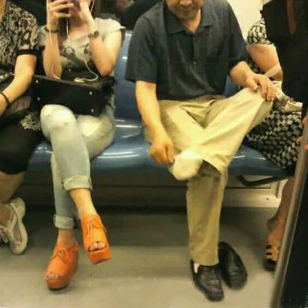 预防脚气脚臭最有效的方法,永久去除脚气脚臭的小妙招