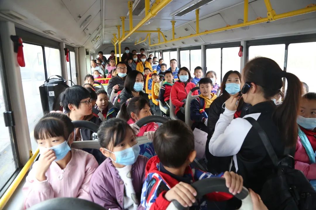 和孩子一起参加学校劳动的发言稿,和孩子们去村里上一堂劳动实践课