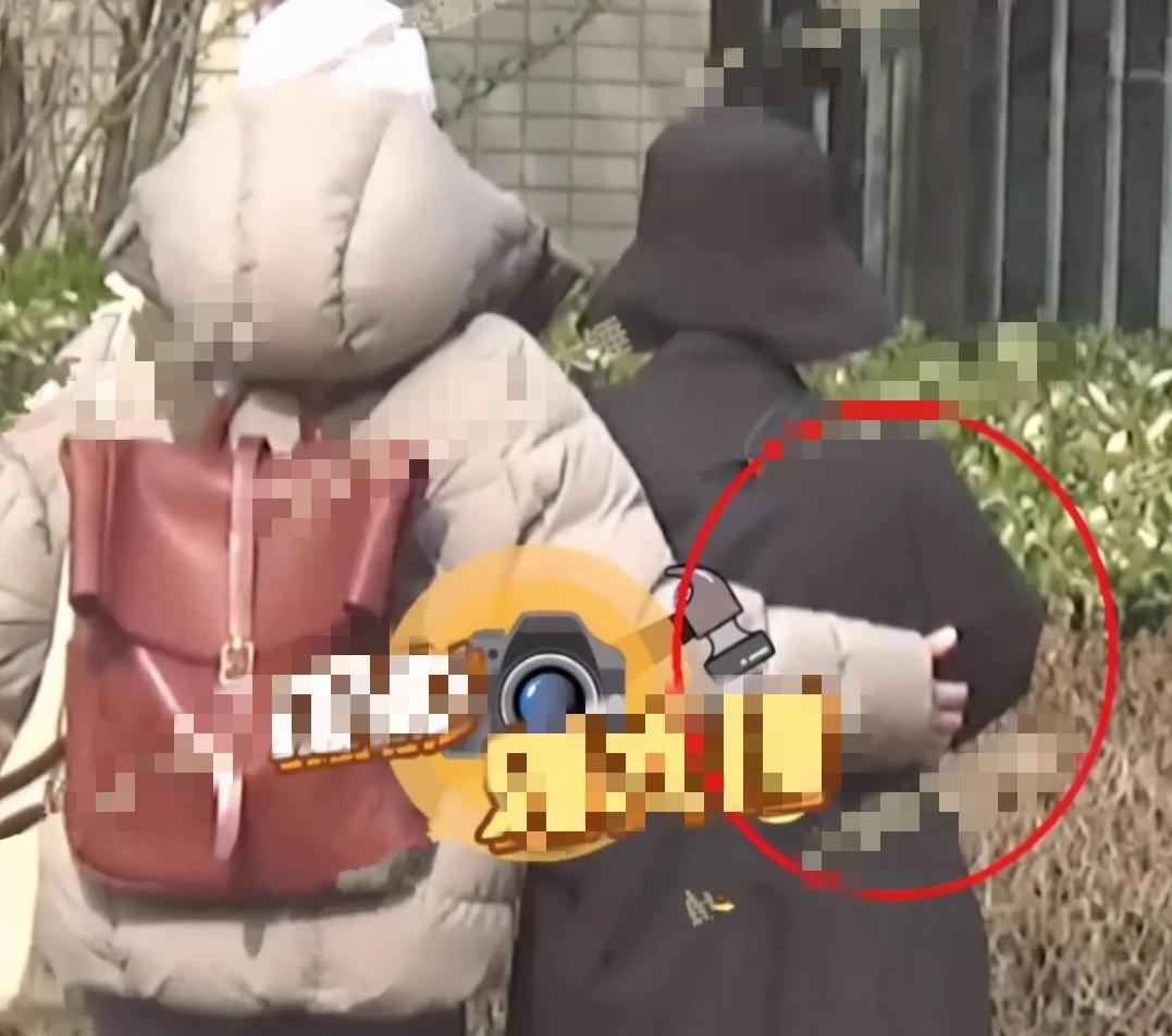 郭采洁与伊德尔差几岁,郭采洁伊德尔牵手酷狗