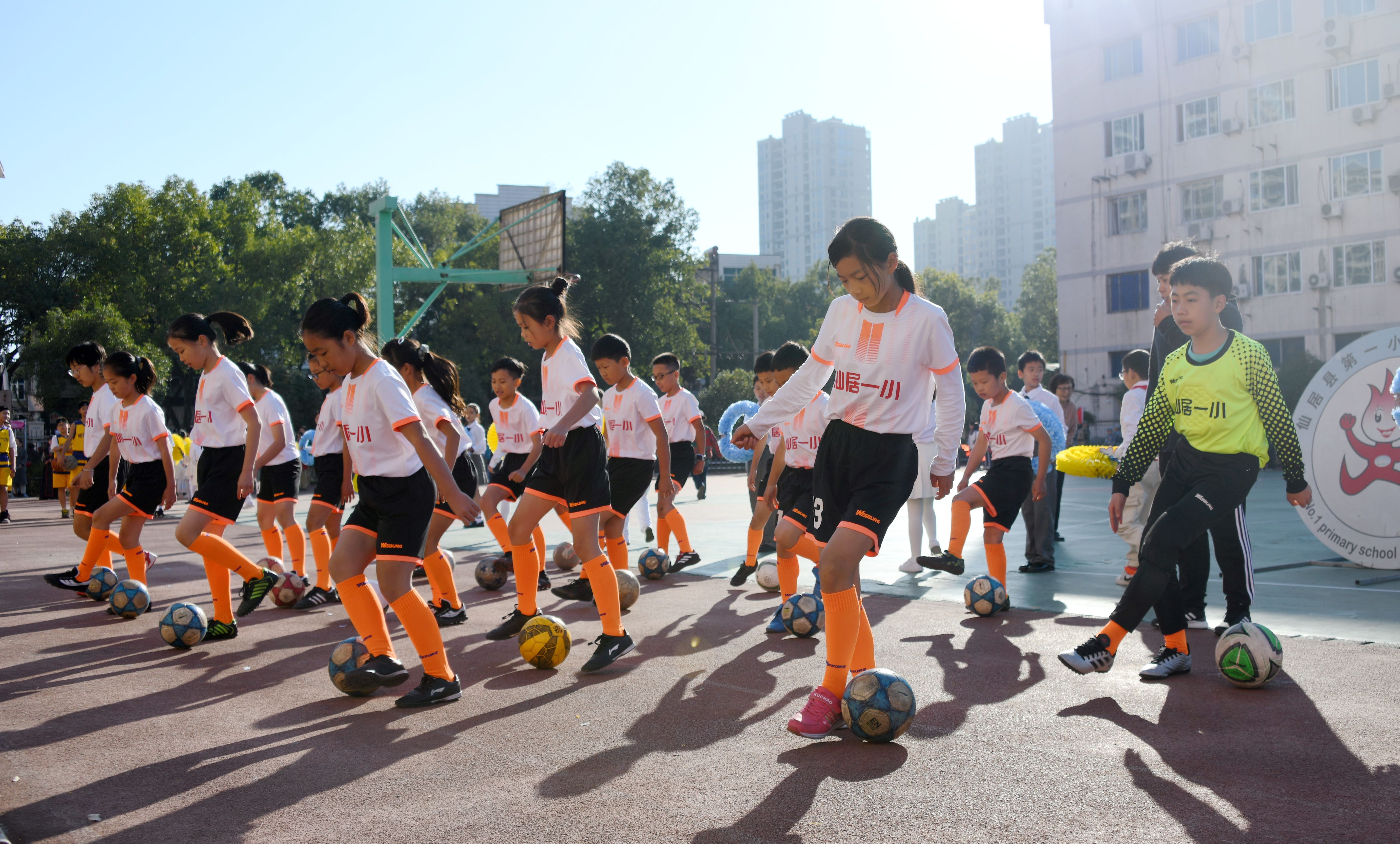 2016年仙居县中小学生运动会,学校运动会开幕式奇葩服装