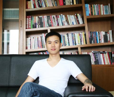 中国网盘赚钱史，百度网盘、微云都不行，苹果最强