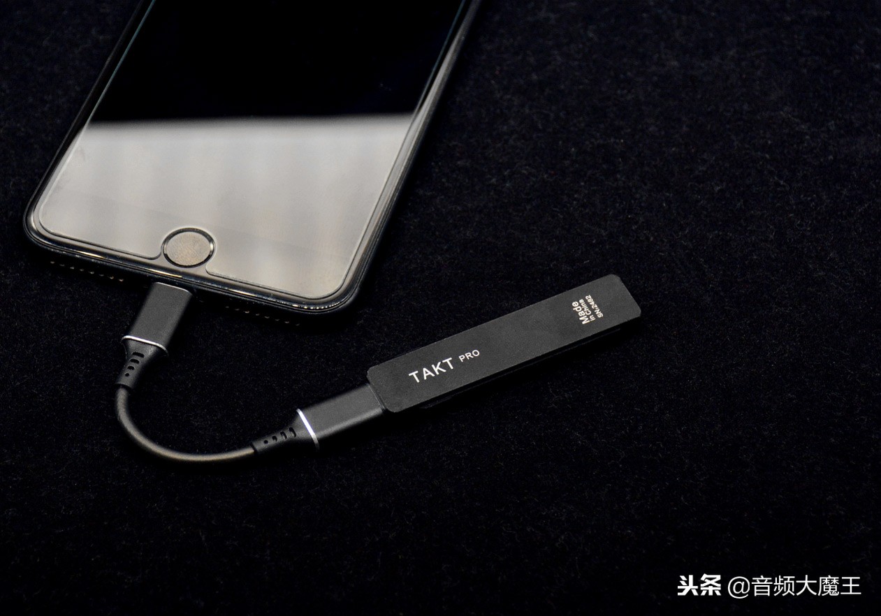 COZOYTAKTPRO迷你解码耳放评测:如影随形,称“芯”之作