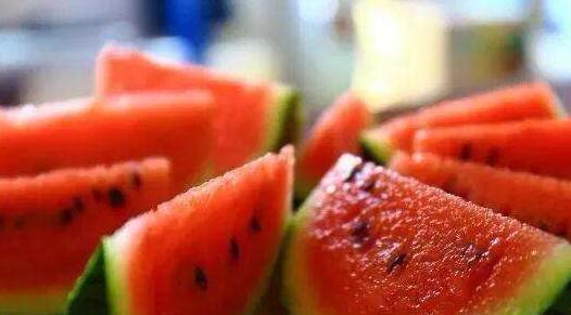 夏天最好吃的水果是西瓜,夏天吃什么水果解暑又解馋