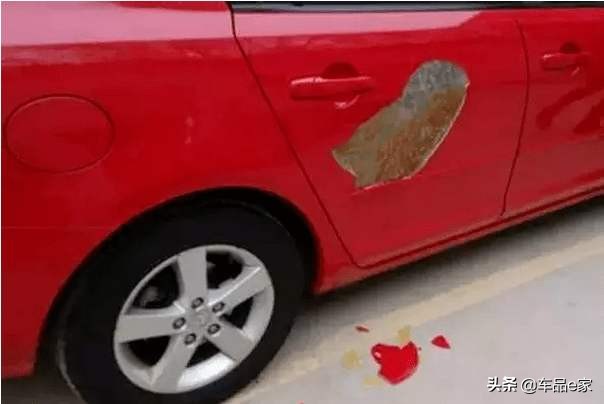 车身有小划痕不理会怎么样,车身上的划痕有必要在意吗