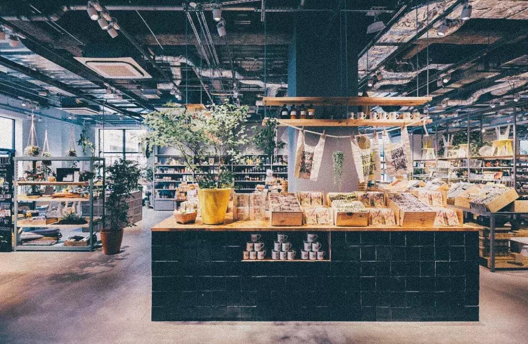 浜兘澶滄櫄绾冲噳,浜兘绾冲噳