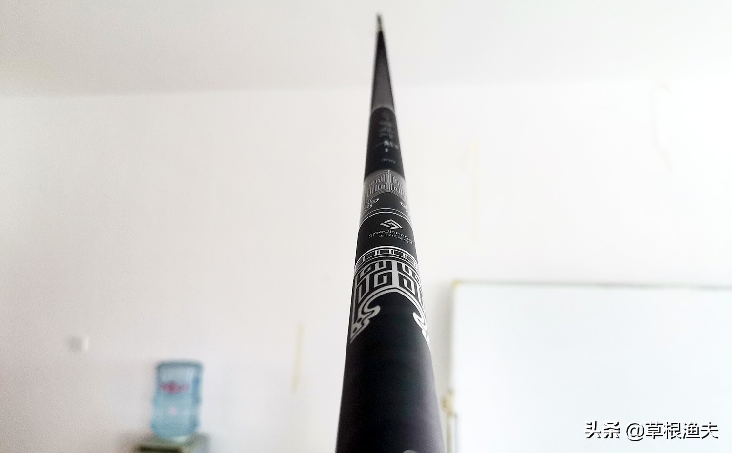 挑选一根好鱼竿，不光轻、硬、挺，切记要注意这三个要点