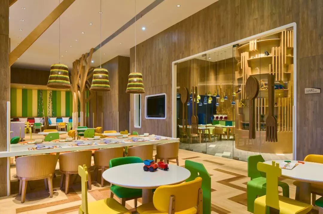 这才是真正意义上的豪华邮轮,号称全球顶级豪华邮轮