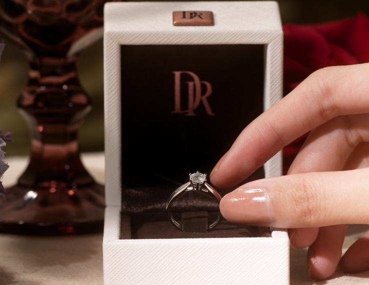 钻戒品牌排行50分钻戒多少钱,50分钻戒多少钱2017钻戒品牌推荐