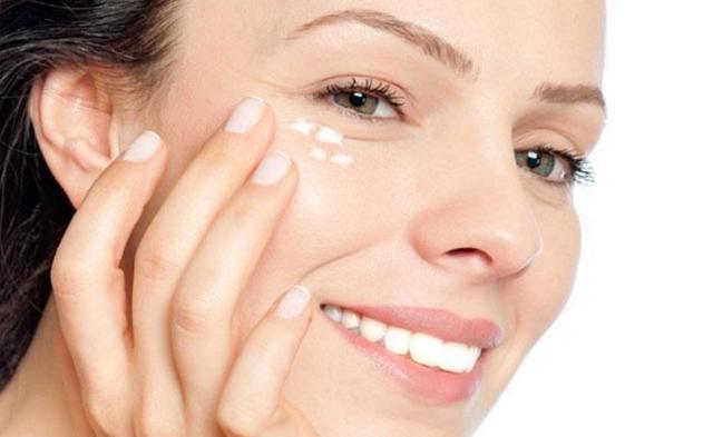 涂眼霜可以祛眼袋？不现实！祛眼袋的三种靠谱方法看这里