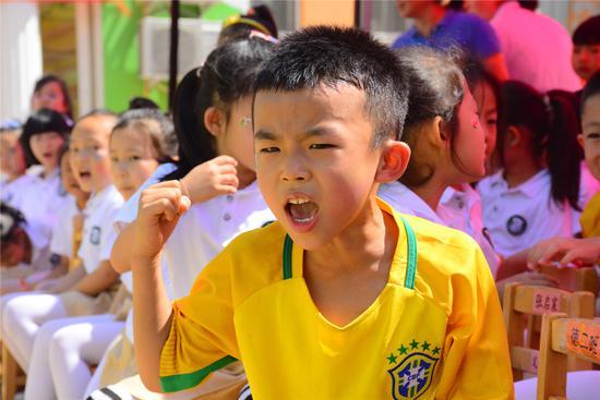 沃德兰·东大幼儿园易城园“沃沃足球赛”圆满落幕小球员诠释“体育精神”