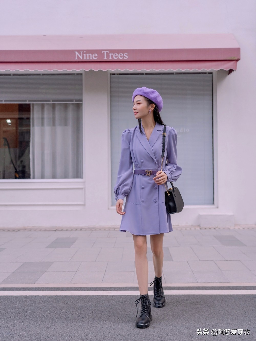 马丁靴女款时尚洋气百搭,今年爆款马丁靴短裙