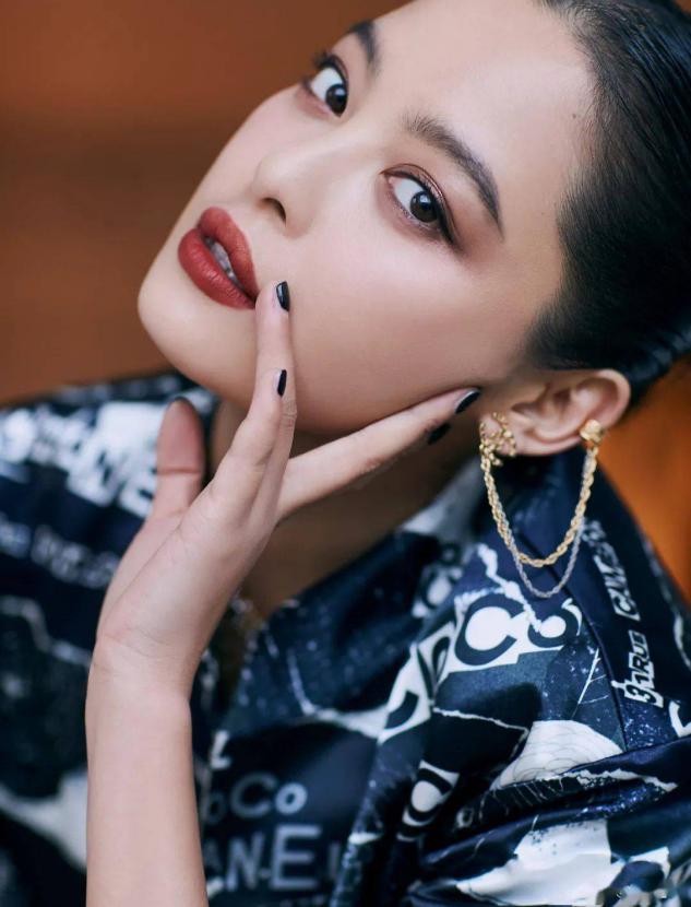 女生有这五个特征才是高级脸,大众脸的特征是什么