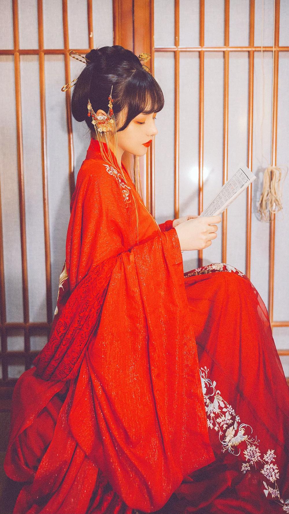 汉服萌新如何判断汉服真假,萌新入坑汉服有什么推荐