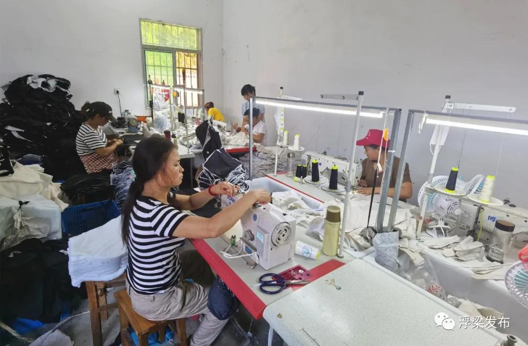 为千名留守妇女居家就业谋幸福,农村留守妇女实现家门口就业