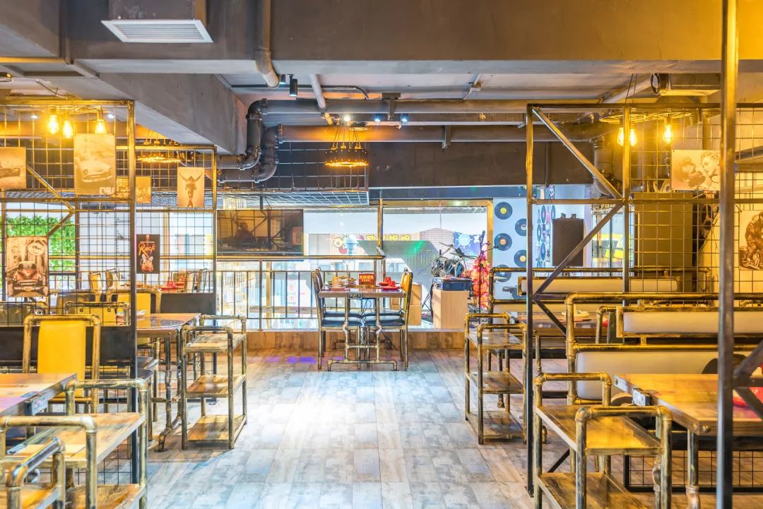 大连最不希望关门的店,大连有名的一条街