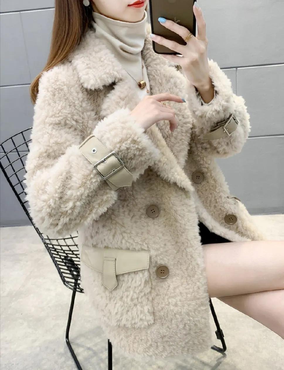 仿皮草外套物美价廉、美丽大方、时髦上档次