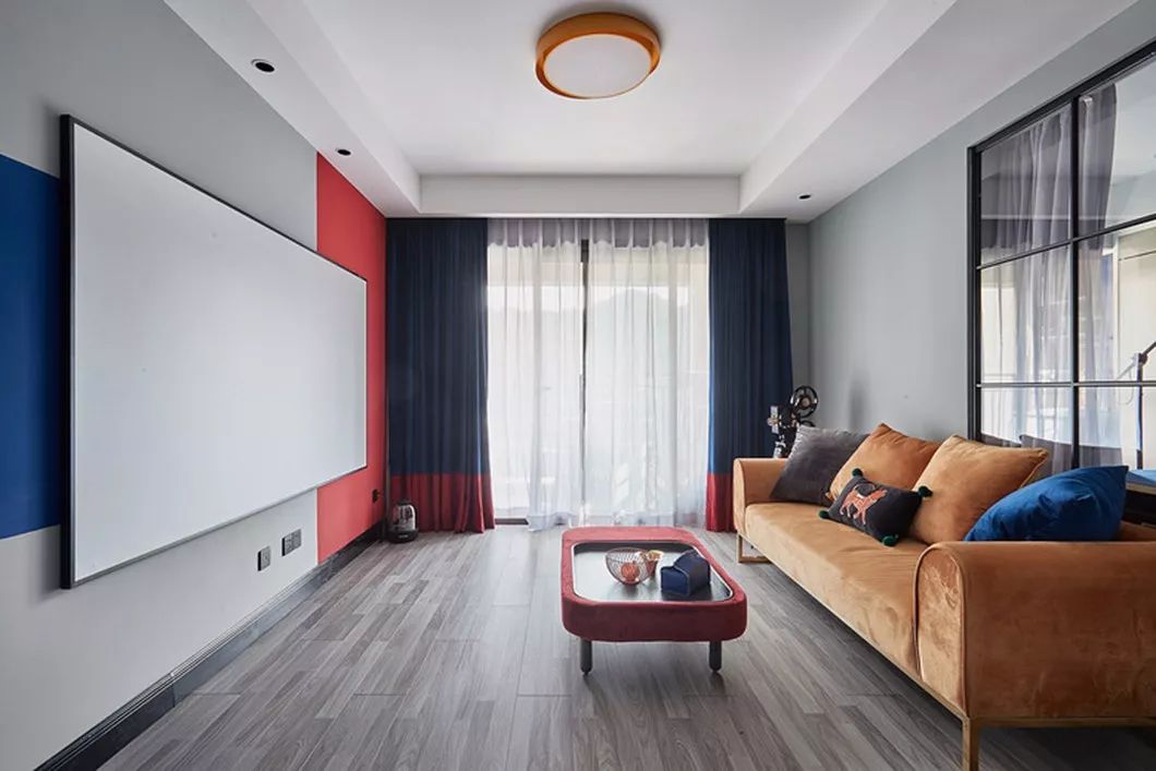 客厅装什么吸顶灯质量好显档次,客厅装吸顶灯好吗