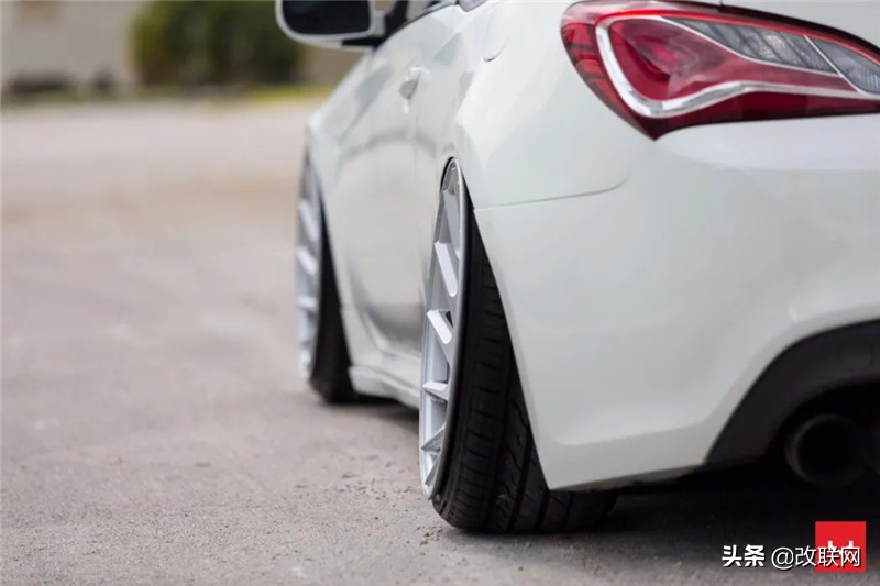 劳恩斯怎么选,劳恩斯个性宽体