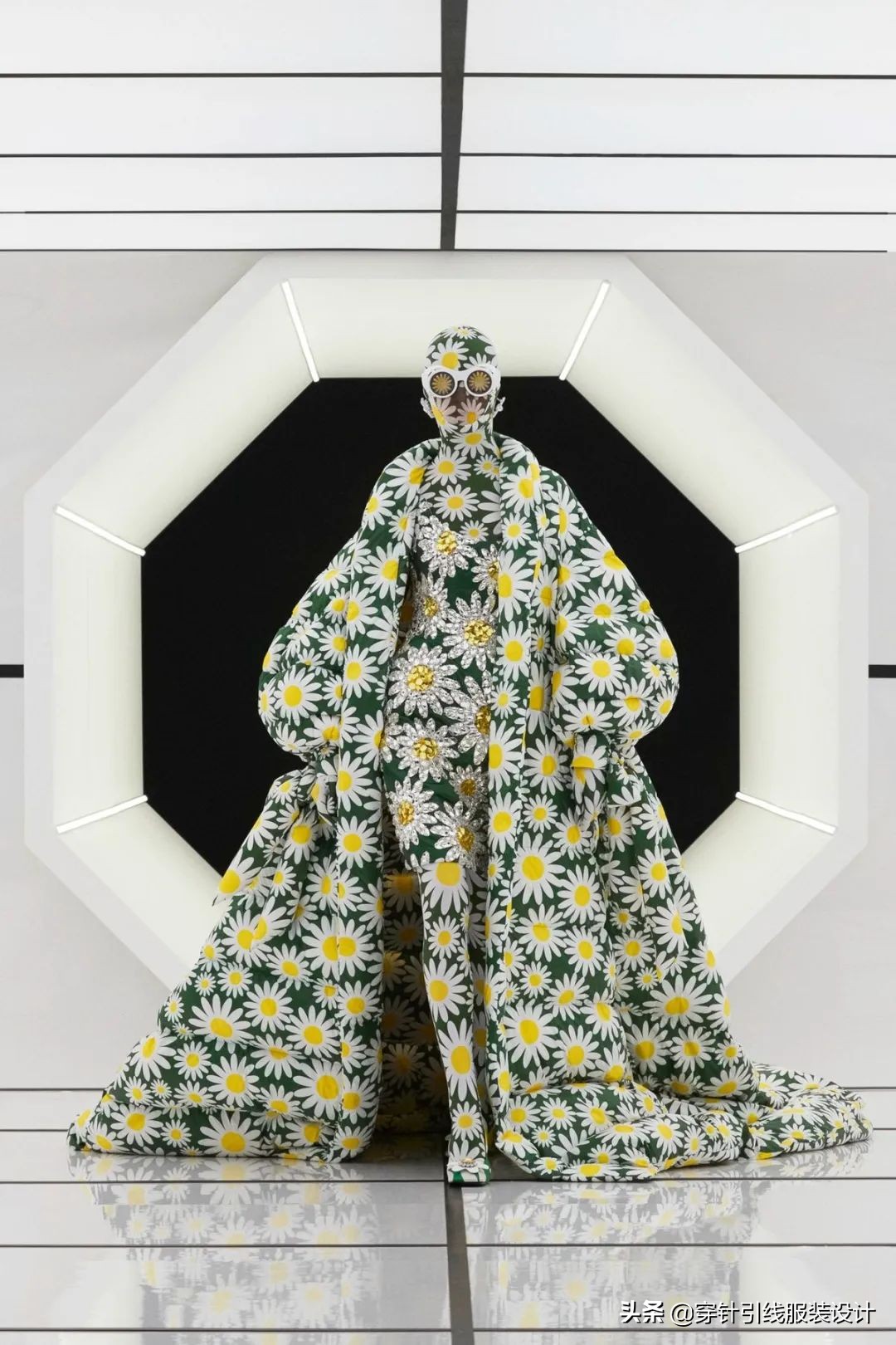 moncler设计师款式 (moncler 2017秋冬系列)