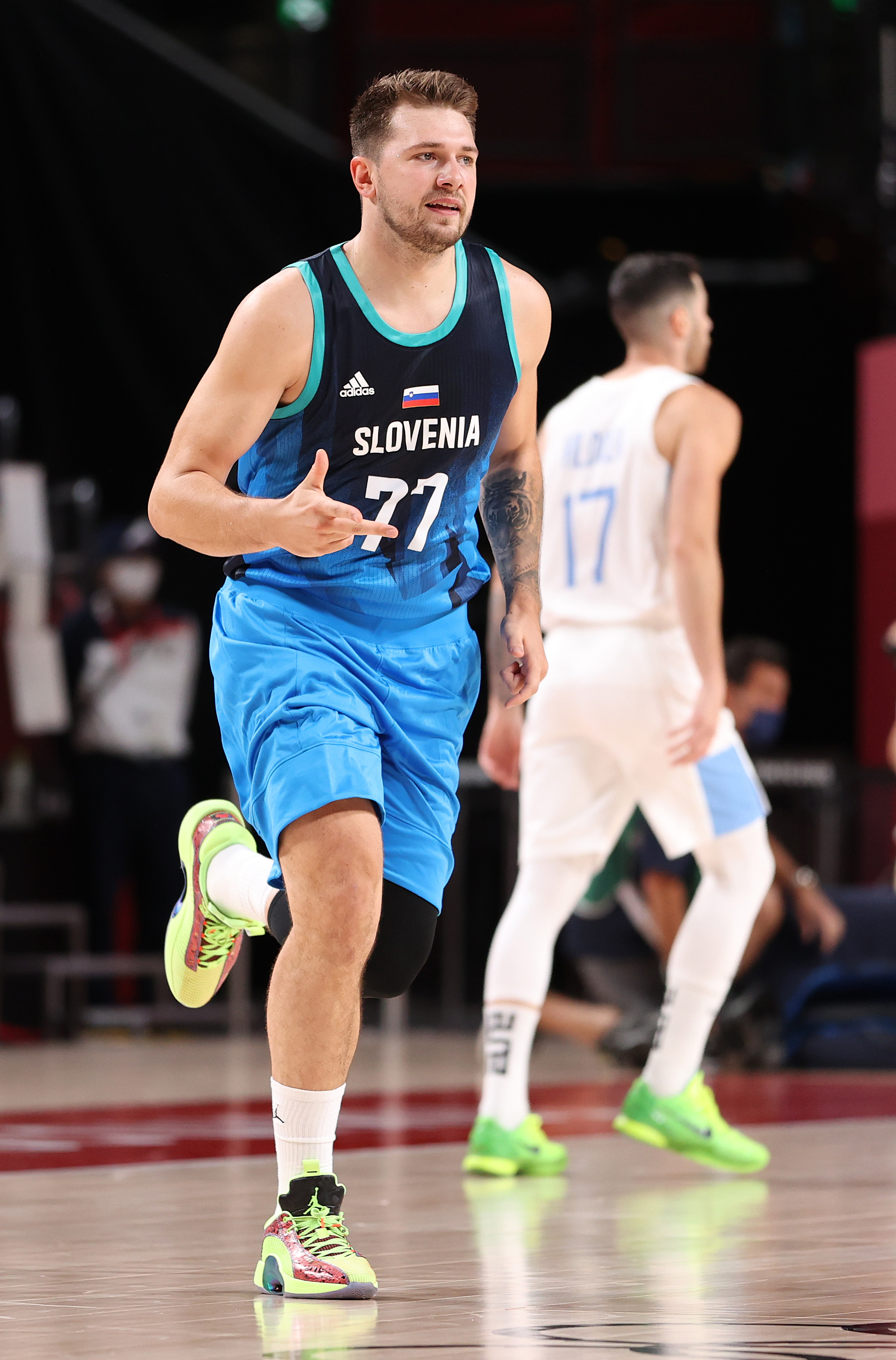 东契奇照片2024,东契奇世界杯照片