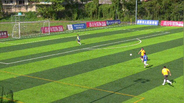 她想@所有人：“明年某日，请务必来捧我的100场！”