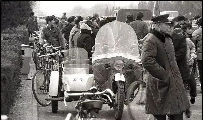 40年前的照片满满的回忆,致青春致回忆三十年前的老照片