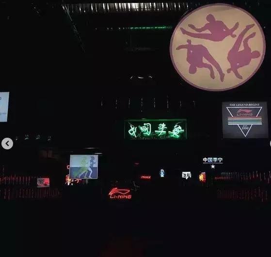 国潮这回对味儿了，不看logo还以为是巴黎世家！