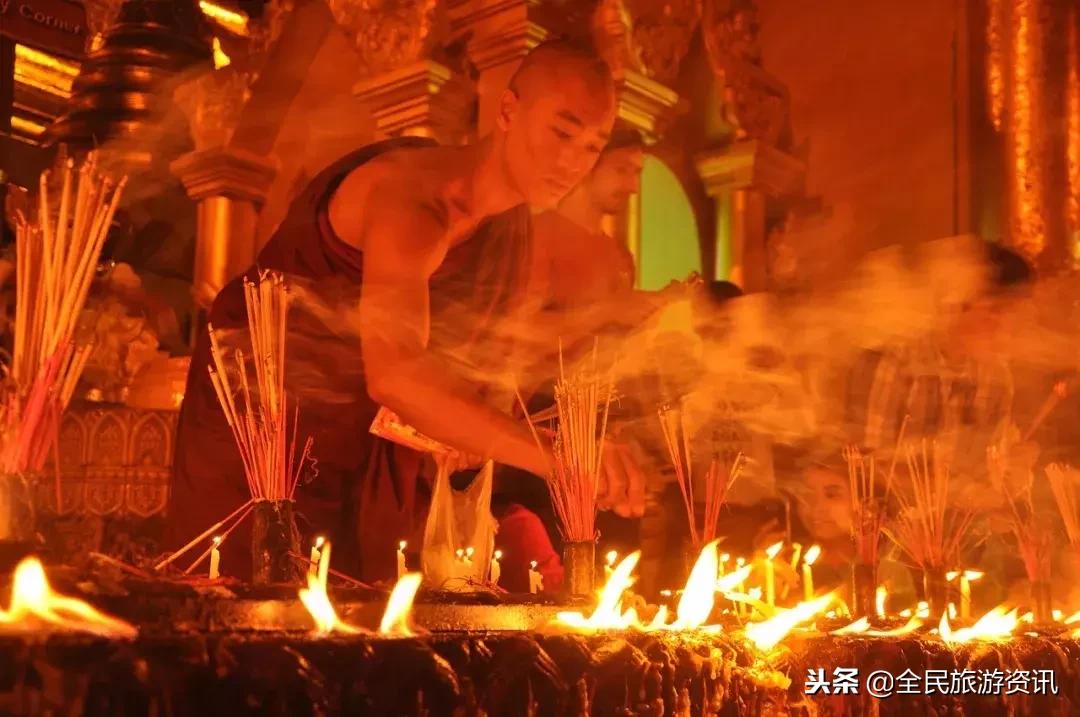 这个藏着绝美海滩和热气球的东南亚小国说走就走！