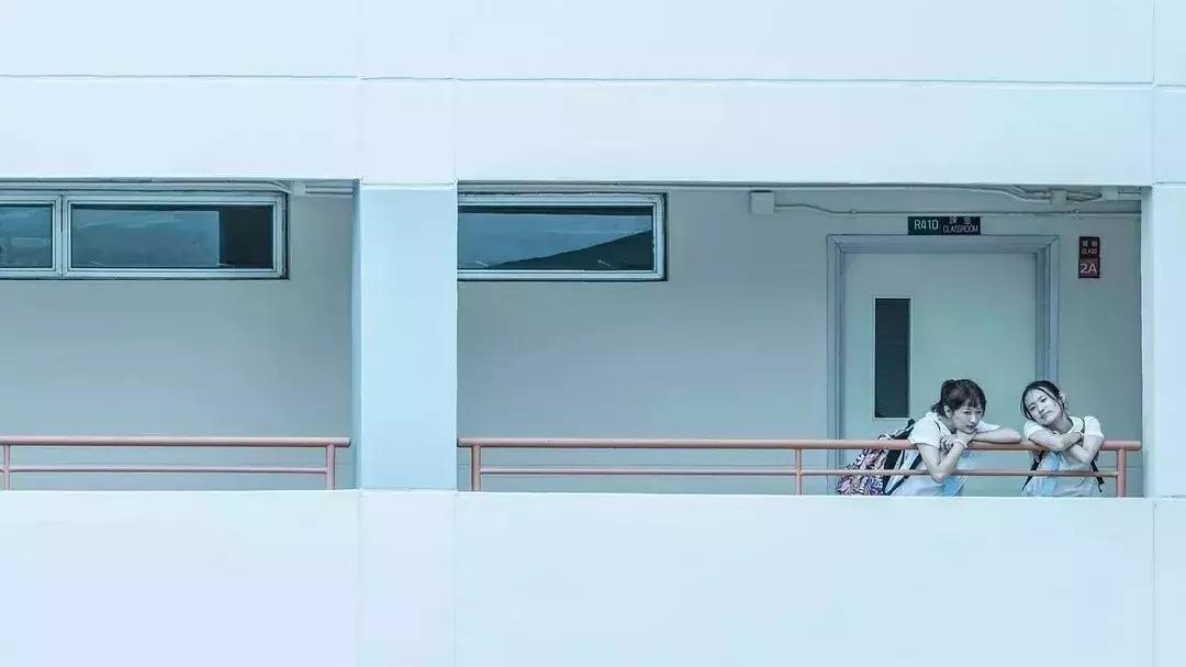 鍦ㄩ娓仛姘村,鍑虹敓鍦ㄩ娓敓娲诲湪骞夸笢