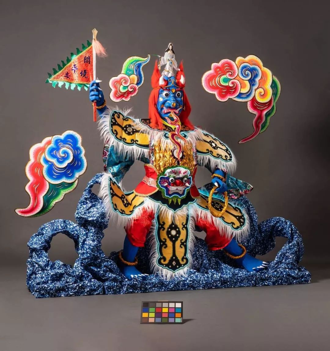 纸扎登上巴黎设计周,巴黎时装周纸扎