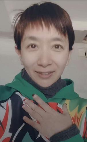 40岁的王芳现状,王芳的婚姻生活真的幸福吗