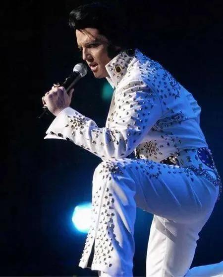 英国女王佩戴过的王冠,英国女王戴铂金