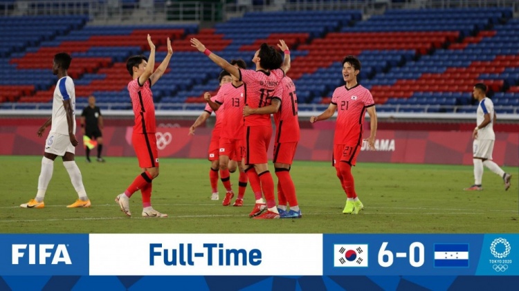 孙颖莎夸赞伊藤美诚,孙颖莎和伊藤美诚台下互动