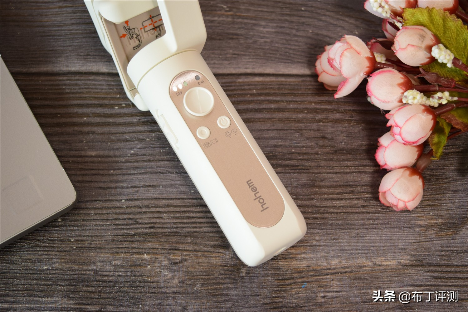 三轴防抖手机稳定器测评,浩瀚稳定器x和x2区别哪个很值得买