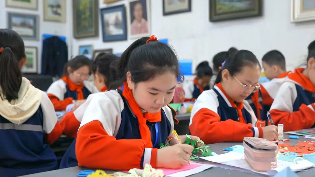 “七个一”先锋在行动|小小讲解员带你游包钢实验二小