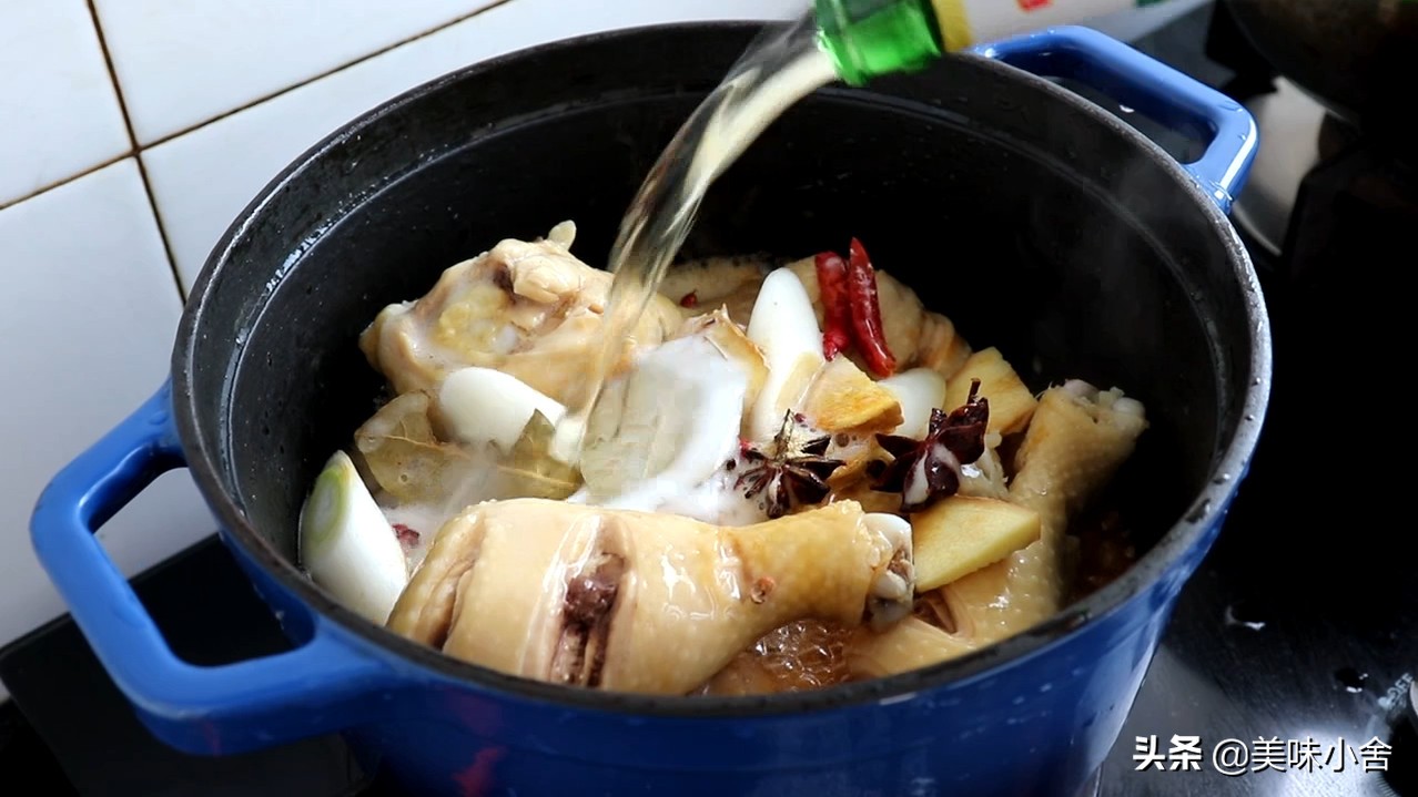 吃软烂脱骨大鸡腿,鸡腿怎么做软烂脱骨