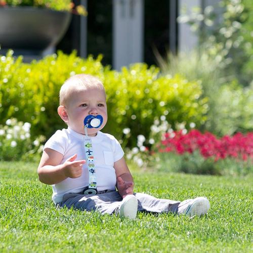 婴儿哭得很大声给奶喝就不哭,婴儿很轻声的哭