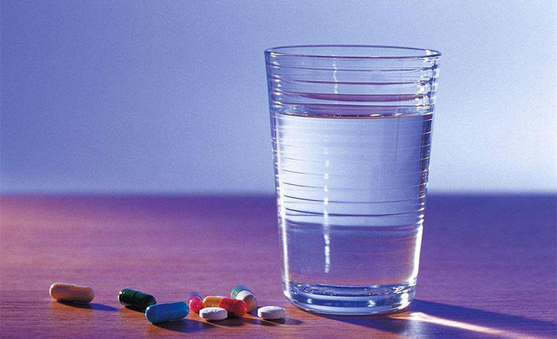 白富美就得靠补水!只知道敷面膜可不一定能得到好的效果