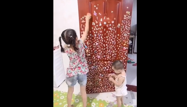 真实的二胎生活：妈妈被两个熊孩子给气晕，这可怎么办？