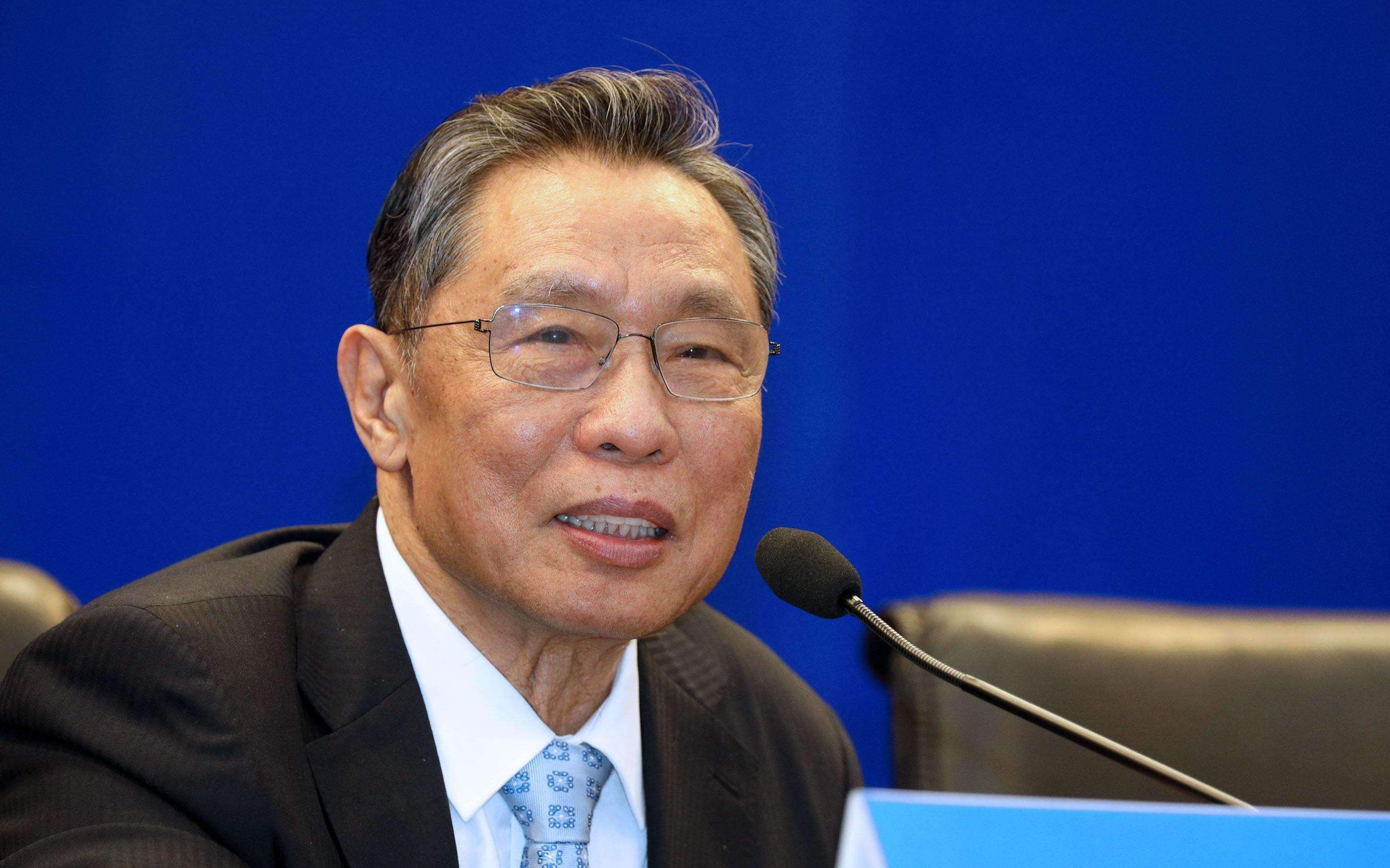 共和国荣誉勋章获得者钟南山照片,共和国勋章钟南山院士事迹