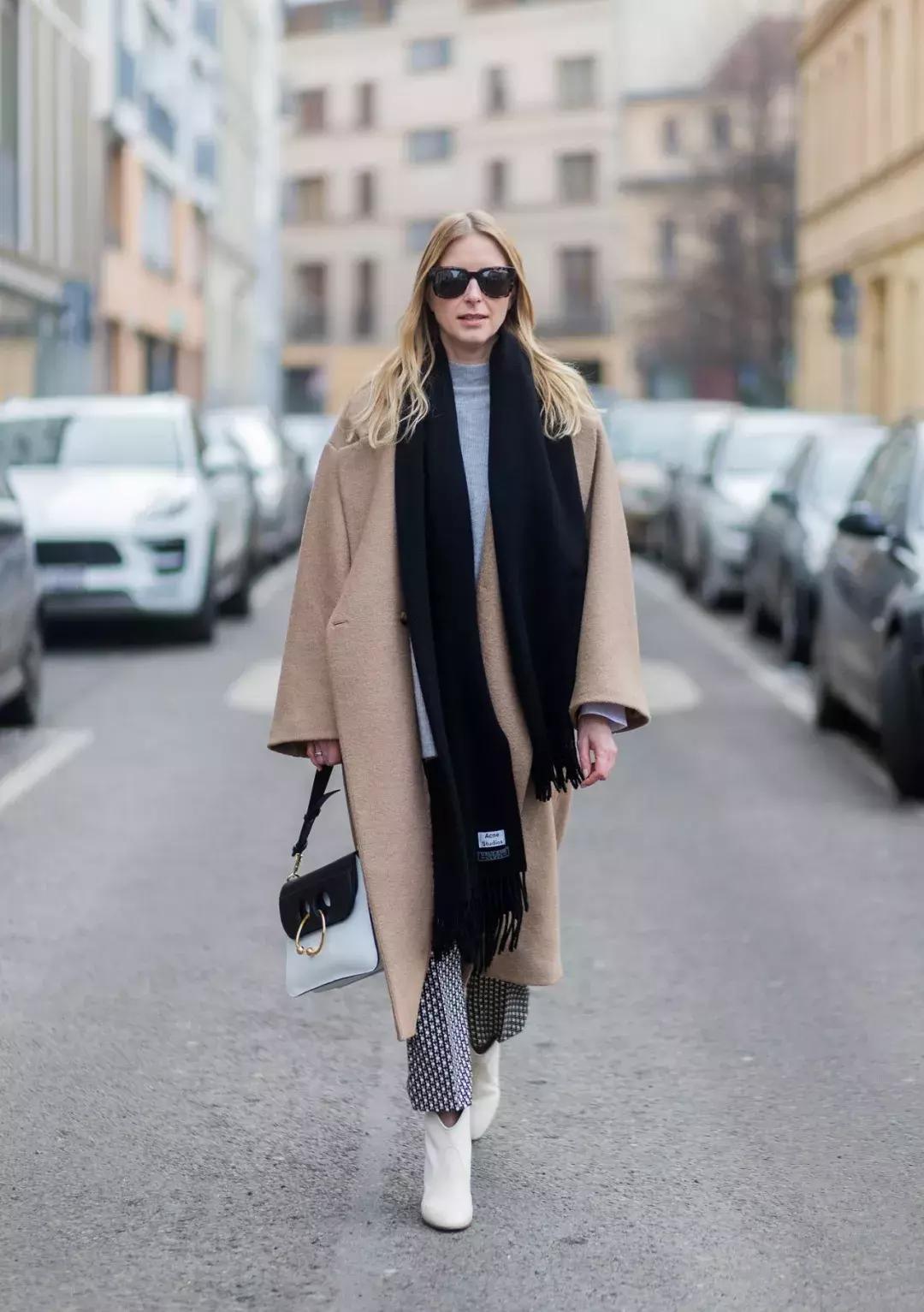 冬季爆款洋气羊绒围巾,这款新潮羊绒围巾温暖又漂亮