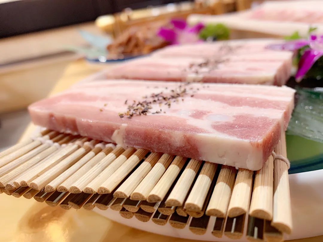 爱在17烟台视频,爱在17路夜景